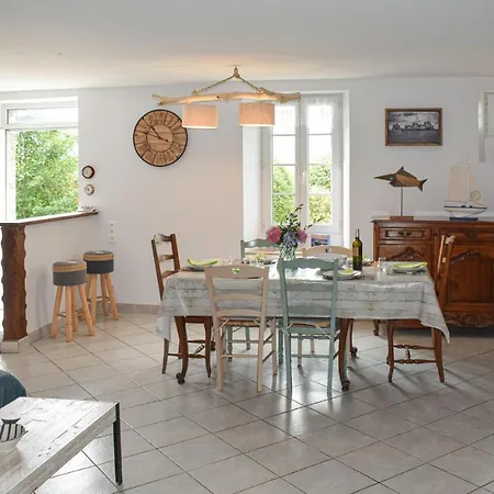 In With Kitchen * Pleubian